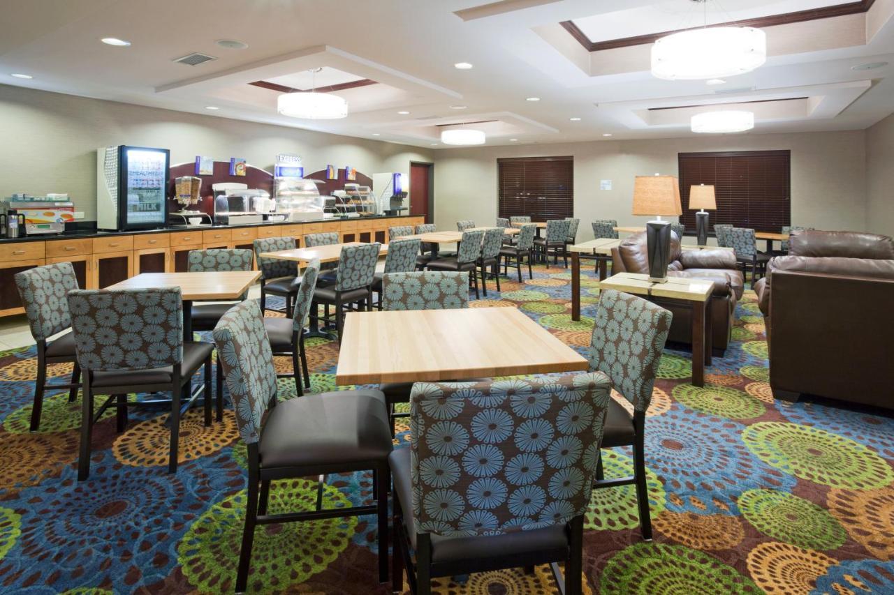 Holiday Inn Express And Suites Rochester West-Medical Center By Ihg Eksteriør billede