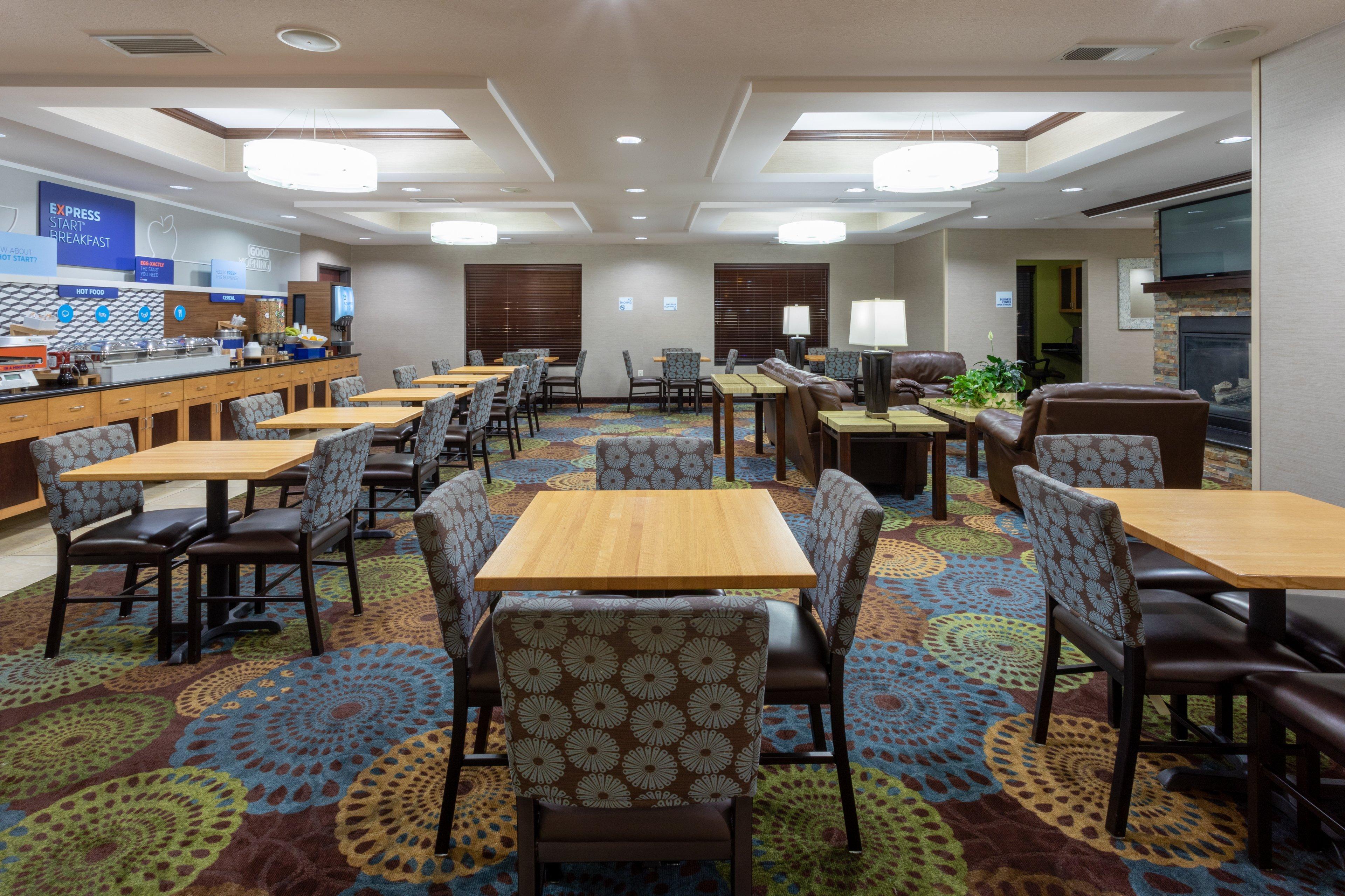 Holiday Inn Express And Suites Rochester West-Medical Center By Ihg Eksteriør billede